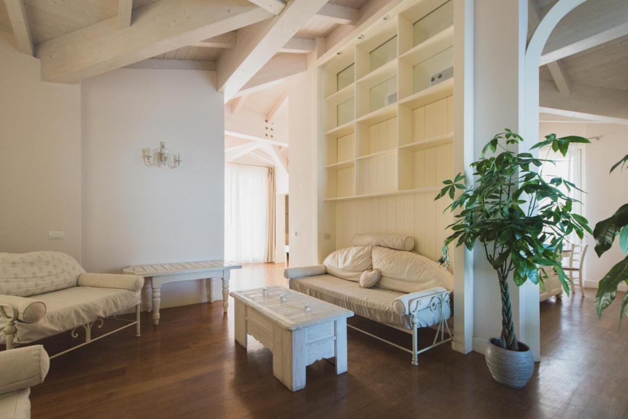 Villa Lilla Sulla Spiaggia Di San Vincenzo Luxury Eksteriør bilde
