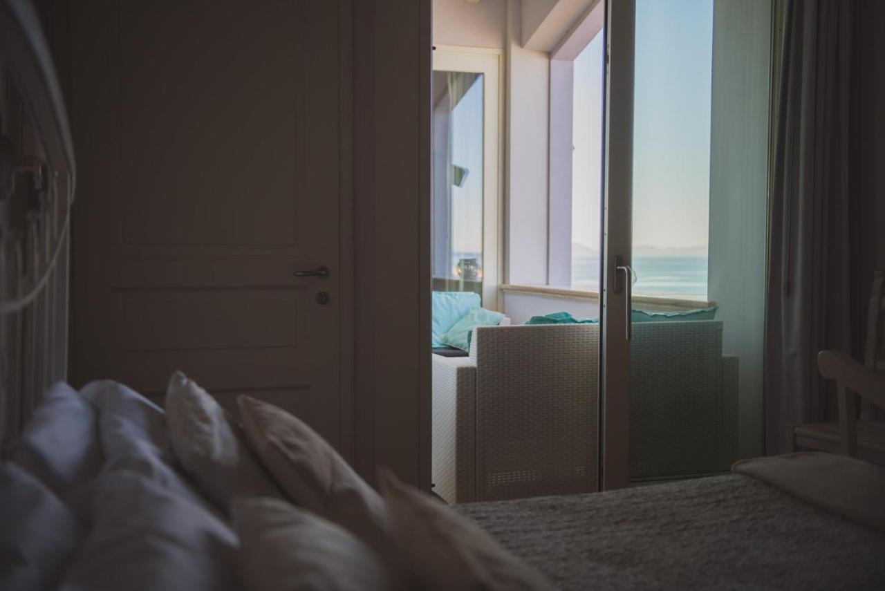 Villa Lilla Sulla Spiaggia Di San Vincenzo Luxury Eksteriør bilde