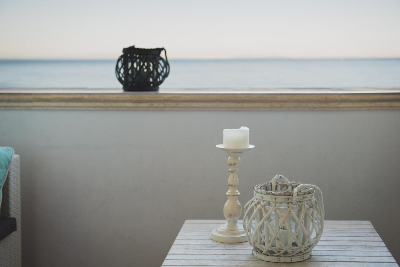 Villa Lilla Sulla Spiaggia Di San Vincenzo Luxury Eksteriør bilde